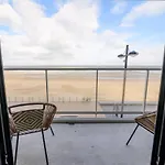 Appartamento Premium Holidays - New Modern Oostkant With Seaview At Westende *